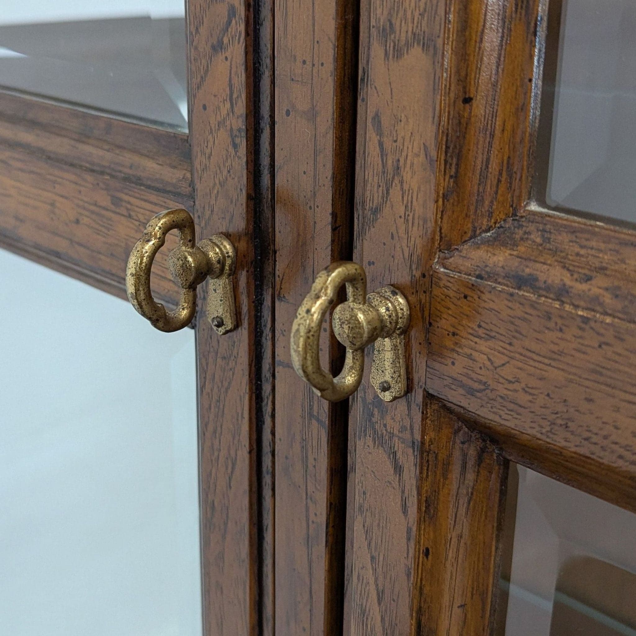 Vintage Drexel Heritage Display Cabinet - Thumbnail 6