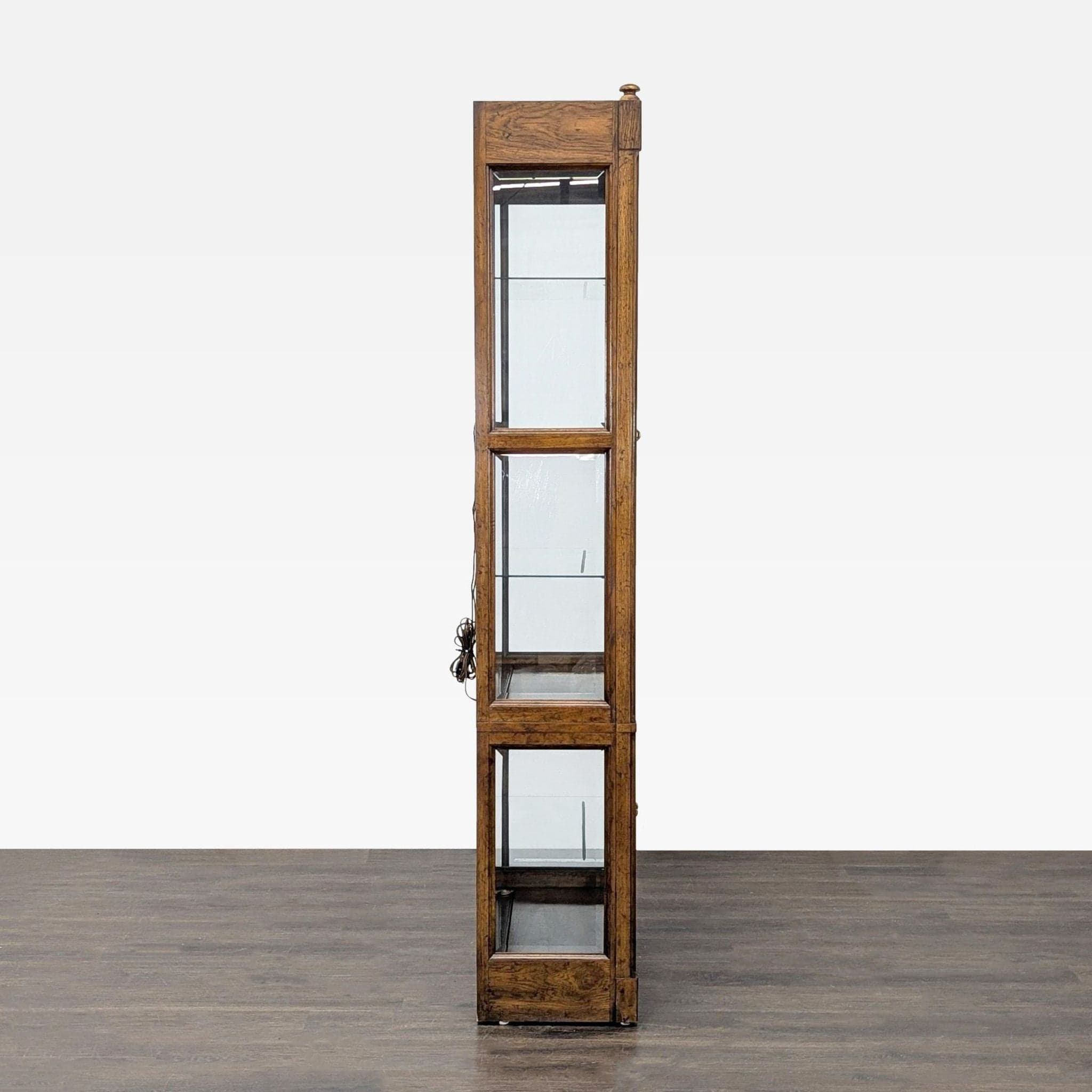 Vintage Drexel Heritage Display Cabinet - Thumbnail 3