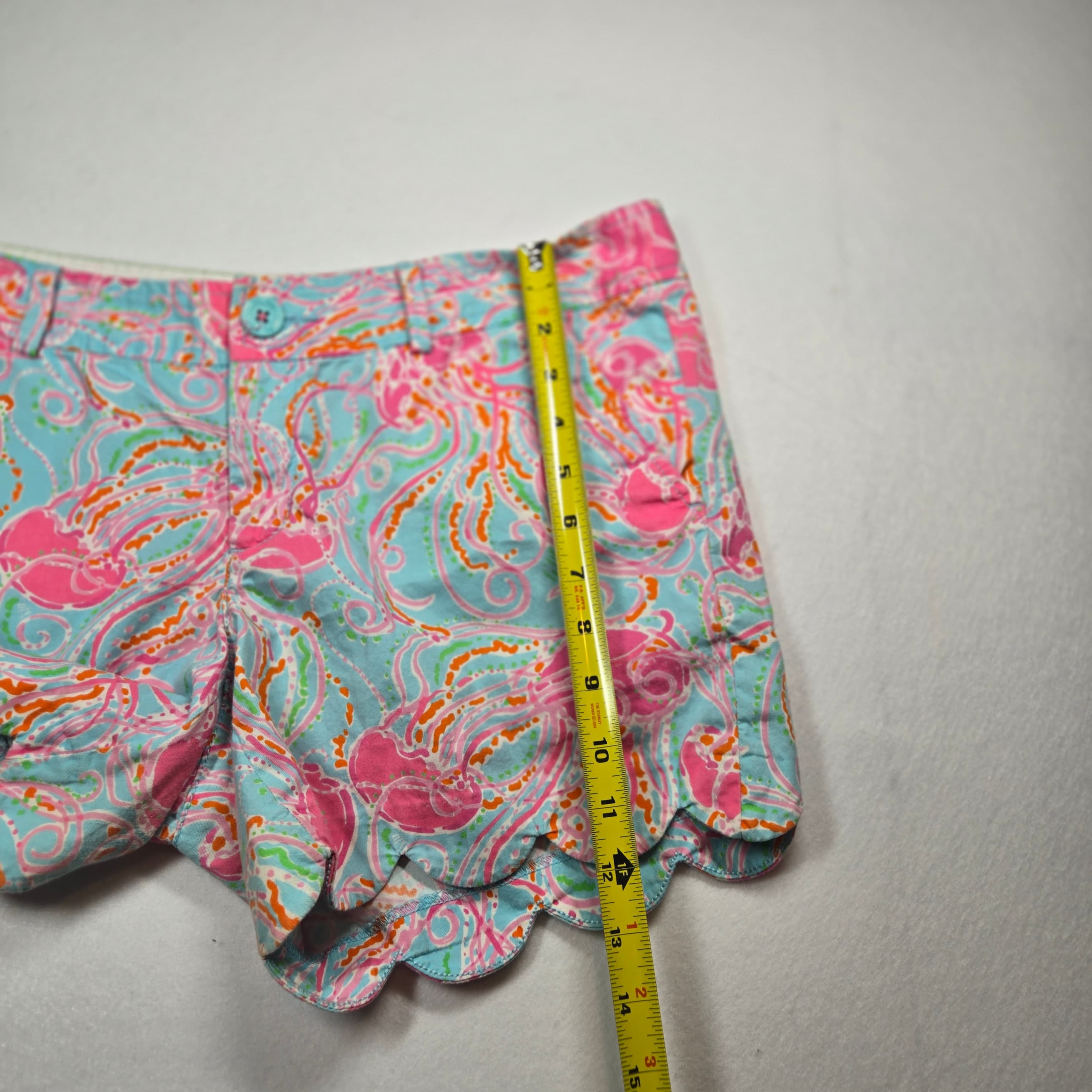 Lily Pulitzer Scalloped Hem Shorts Size 6 - Thumbnail 2