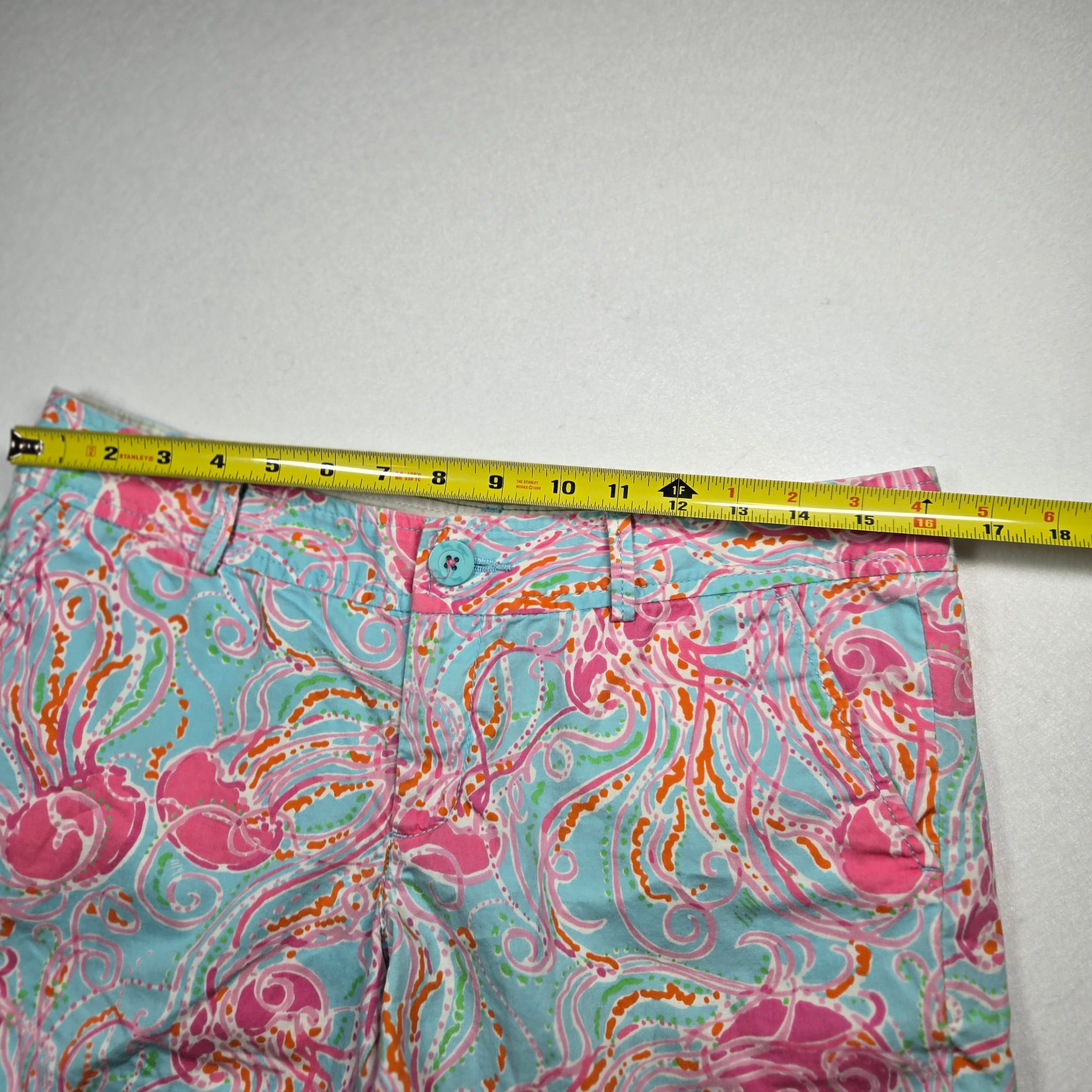 Lily Pulitzer Scalloped Hem Shorts Size 6 - Thumbnail 3