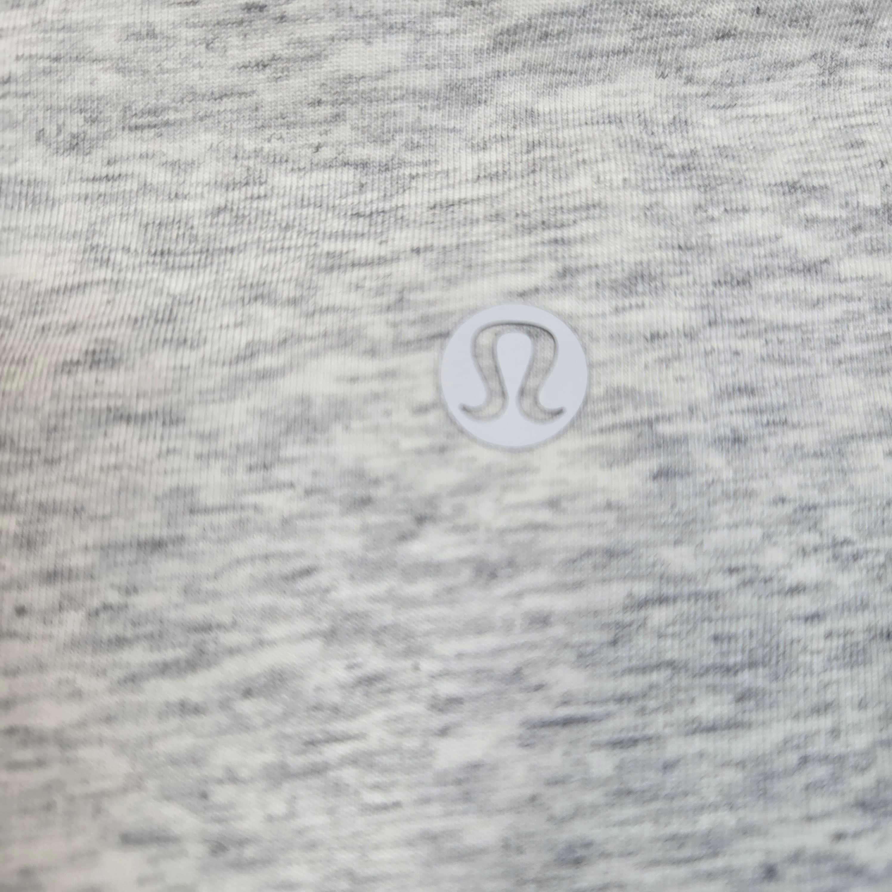 Lululemon Heathered Gray T-Shirt Size 10 NWT - Thumbnail 4