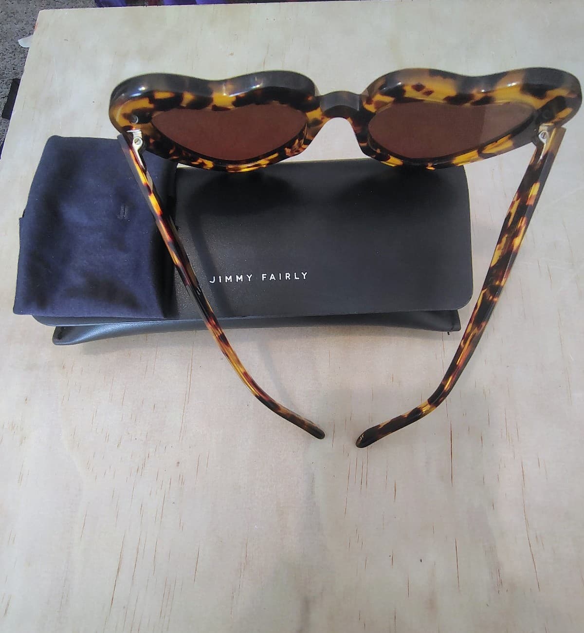 JIMMY FAIRLY Heart-shaped Sunglasses, Cloth, & Case - Thumbnail 5
