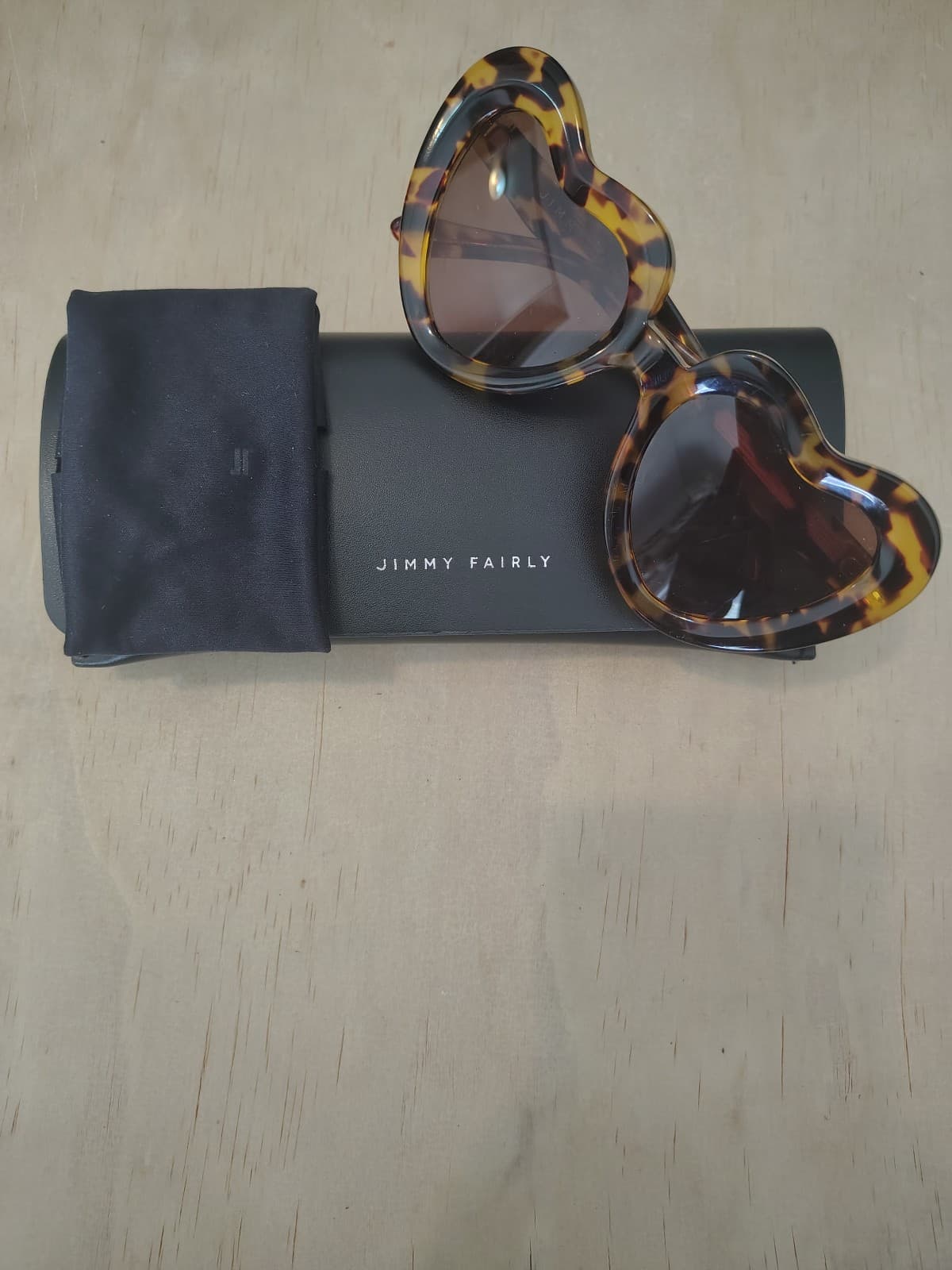 JIMMY FAIRLY Heart-shaped Sunglasses, Cloth, & Case - Thumbnail 2