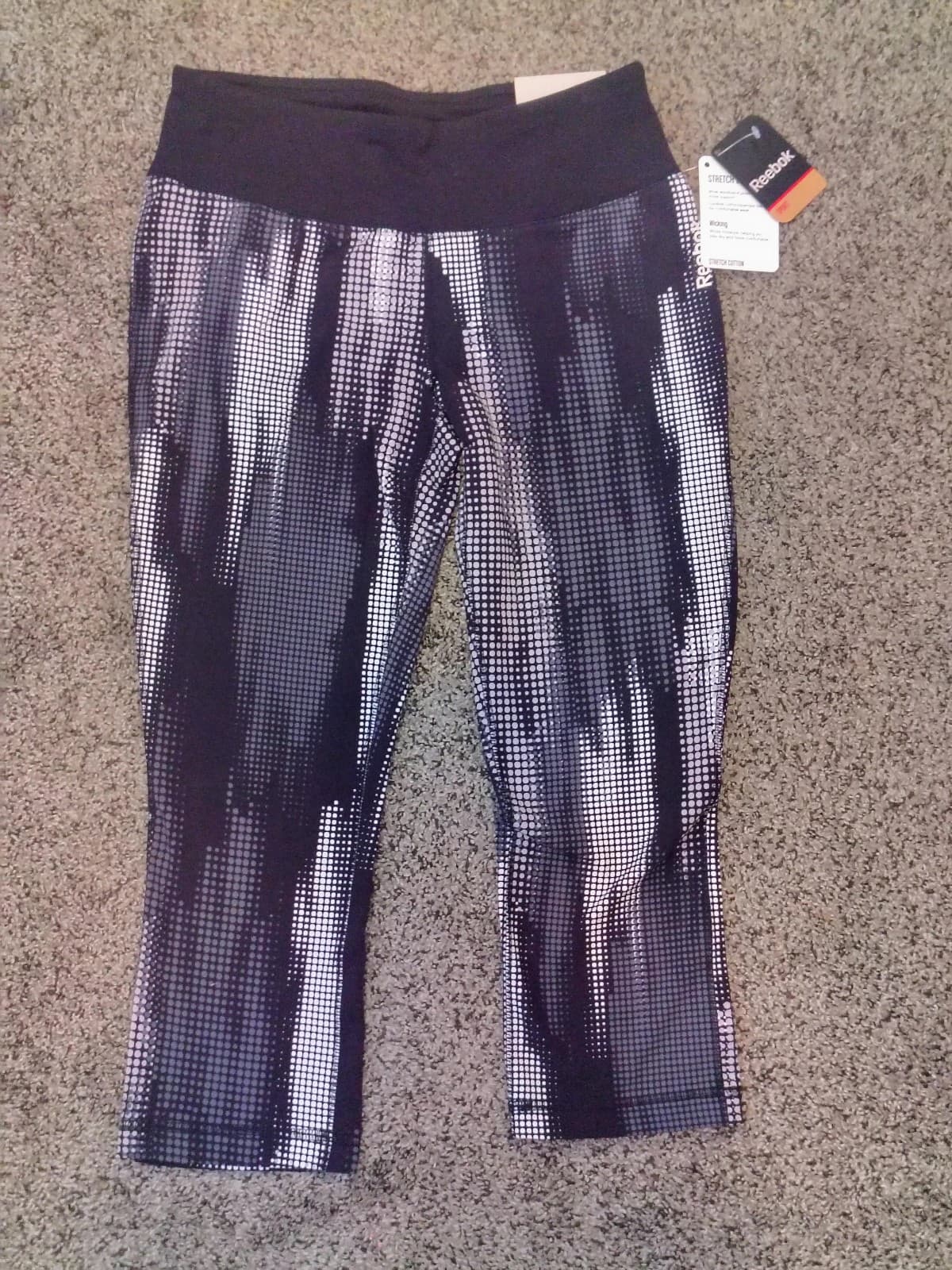 NWT REEBOK "Tight Fit" Cotton Capri Leggings: sz S - Thumbnail 2