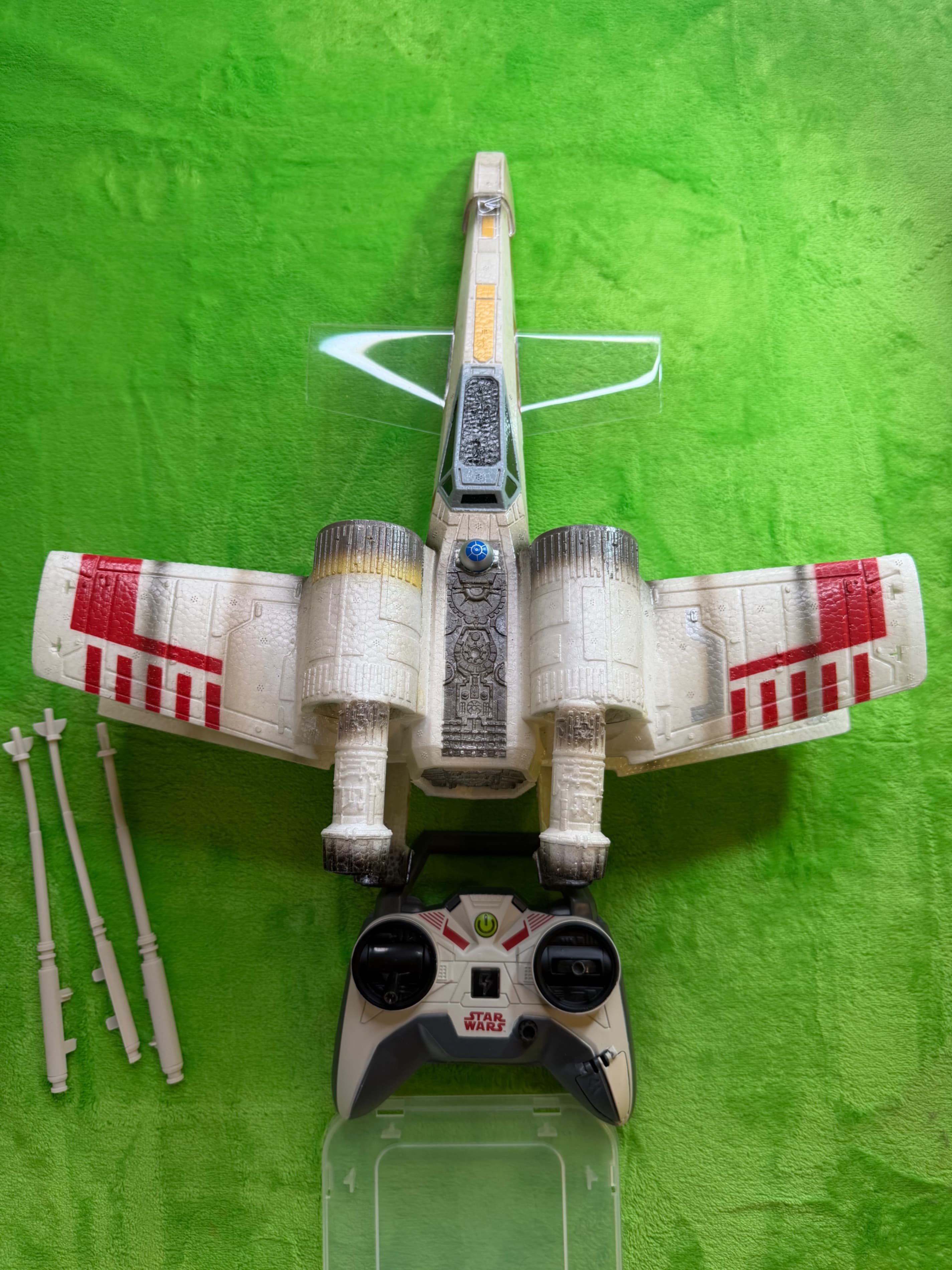 Air Hogs Star Wars X-Wing Starfighter RC Drone w/ Controller Not Working - Thumbnail 2