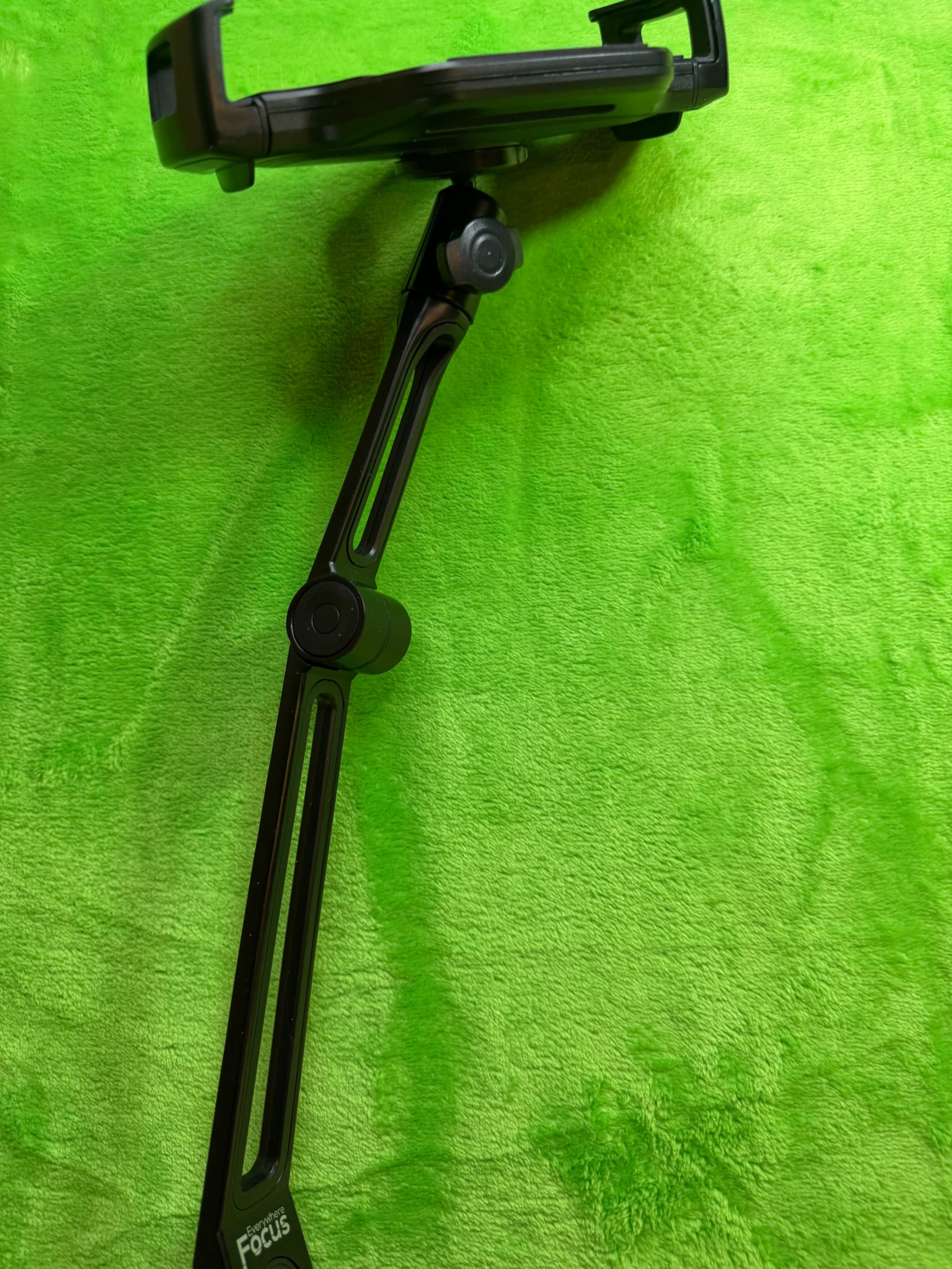 EverywhereFocus Flexible Arm Phone Tablet Desk Clamp Mount 6-13in Black - Thumbnail 7