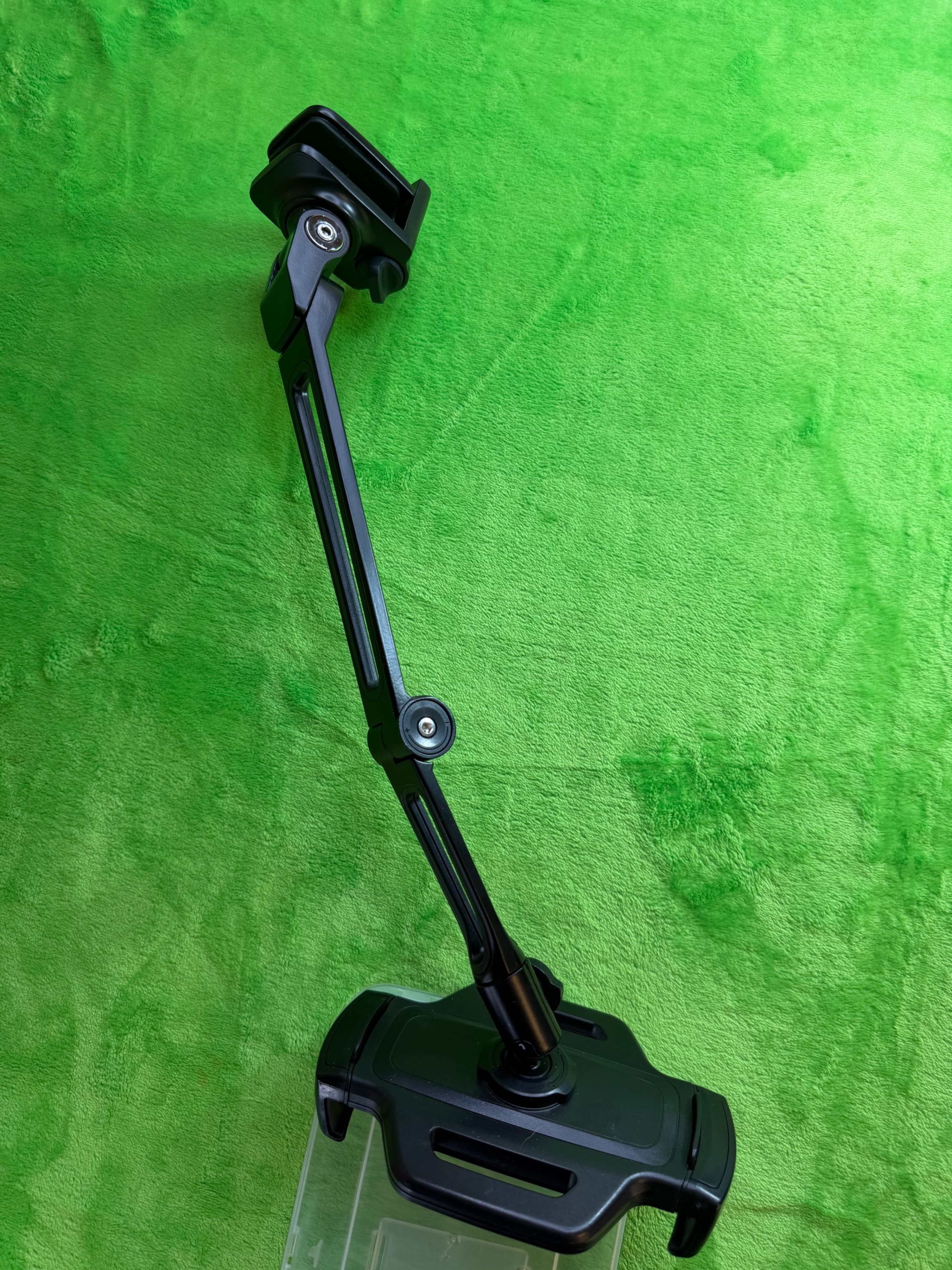 EverywhereFocus Flexible Arm Phone Tablet Desk Clamp Mount 6-13in Black - Thumbnail 2