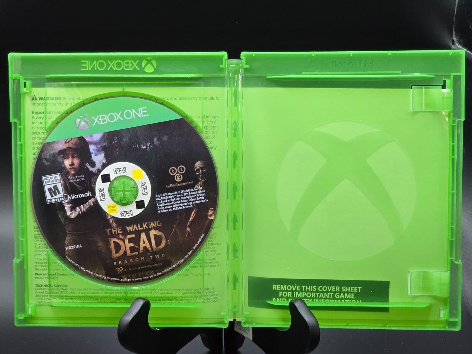 The Walking Dead: The Complete First Season & Season Two Bundle | XBOX ONE | CIB - Thumbnail 4