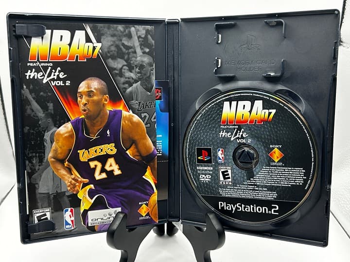 PlayStation 2 (PS2) - NBA 07 Featuring the Live Vol.2 KOBE BRYANT - (CIB) - Thumbnail 3