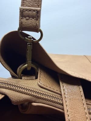 Brown Large Tote Shoulder Bag w/ Tassel Detachable Strap Zip Magnetic Closure - Thumbnail 9