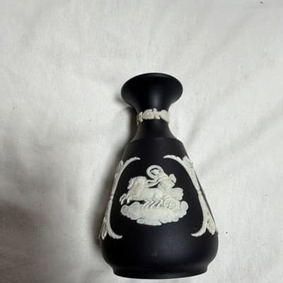 Wedgwood Black Jasperware Vase White Classical Figures Matte, Made in England - Thumbnail 3