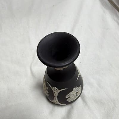 Wedgwood Black Jasperware Vase White Classical Figures Matte, Made in England - Thumbnail 5