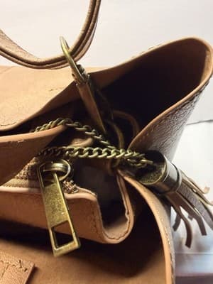 Brown Large Tote Shoulder Bag w/ Tassel Detachable Strap Zip Magnetic Closure - Thumbnail 8