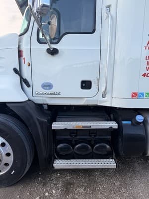 2017 Mack Automatic Truck - Thumbnail 5