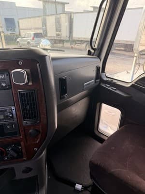 2017 Mack Automatic Truck - Thumbnail 9
