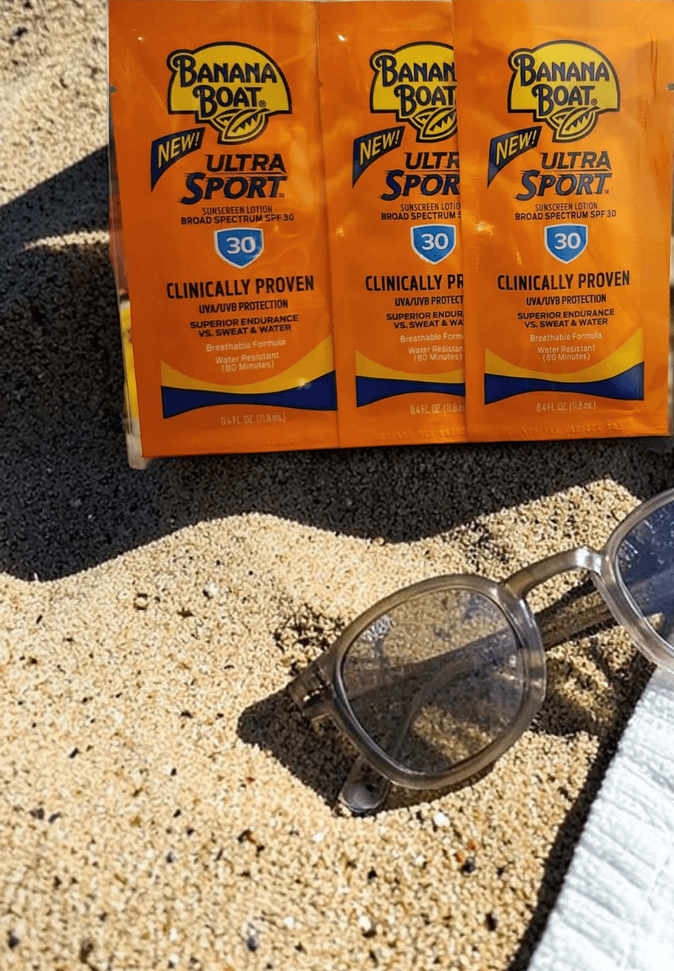 Banana Boat Ultra Sport Sunscreen Lotion SPF 30 0.4 fl oz - Thumbnail 2