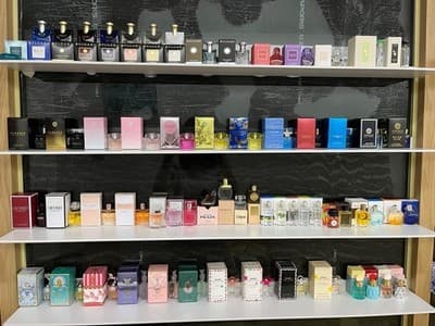 Buy 10 Louis Vuitton Collective Fragrance Bottles - Thumbnail 2