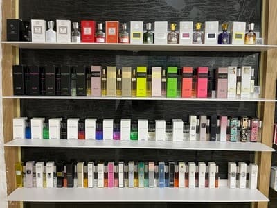 Buy 10 Louis Vuitton Collective Fragrance Bottles - Thumbnail 3