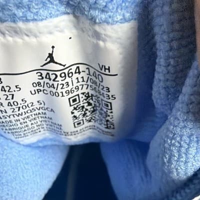 Jordan Air Jordan True Flight UNC Mid Top Basketball Sneakers White Blue Black - Thumbnail 3