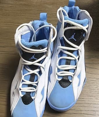 Jordan Air Jordan True Flight UNC Mid Top Basketball Sneakers White Blue Black - Thumbnail 2