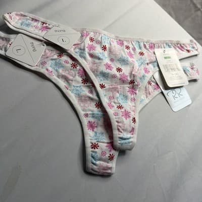 2 René Rofé Women's Thong Panties M White/Pink/Blue Snowflake Christmas MPN - Thumbnail 5