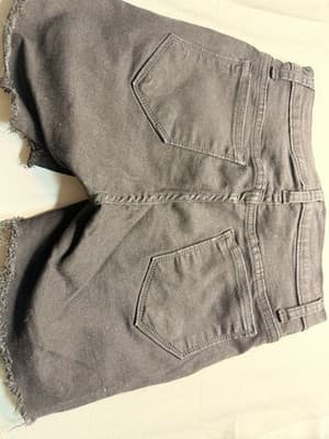 Women's Gray Denim Cut-Off Shorts 9/10 Distressed Frayed Hem 5-Pocket Button - Thumbnail 2