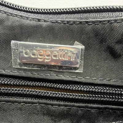 Baggallini Black Shoulder Bag Adjustable Strap Pockets Zip Magnetic Closure - Thumbnail 2