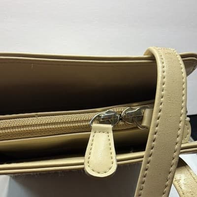 Vintage Liz Claiborne Beige Crossbody Bag Zip Closure Detachable Strap - Thumbnail 8