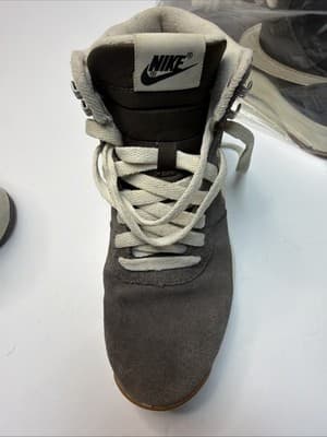 Nike Acorra Suede ACG Women's Size 7 Gray White Gum Shoes Sneakers 806977-210 - Thumbnail 8