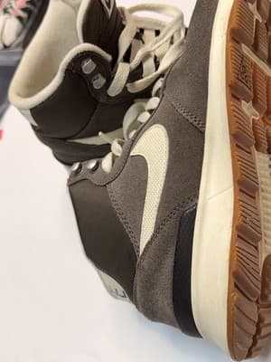 Nike Acorra Suede ACG Women's Size 7 Gray White Gum Shoes Sneakers 806977-210 - Thumbnail 4