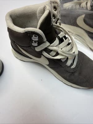 Nike Acorra Suede ACG Women's Size 7 Gray White Gum Shoes Sneakers 806977-210 - Thumbnail 9