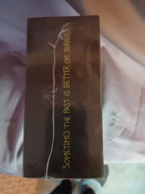 Madeleine Roux Asylum Series 3-Book Box Set: Asylum/Sanctum/Catacomb TPB - Thumbnail 5