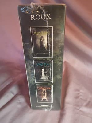 Madeleine Roux Asylum Series 3-Book Box Set: Asylum/Sanctum/Catacomb TPB - Thumbnail 4