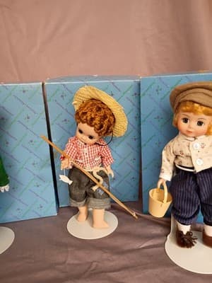 Madame Alexander Lot of 5 Artist Dolls w/ Original Boxes, Outfits & Accessories - Thumbnail 5