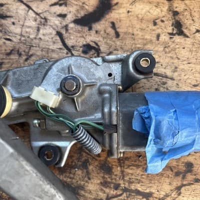 1992 1997 Subaru SCX LS OEM Rear Wiper Motor WM-3209-1S - Thumbnail 2