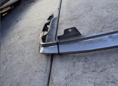 1987 Yamaha XVZ1300 Venture Royale Y371 rear trunk chrome trim piece - Thumbnail 13