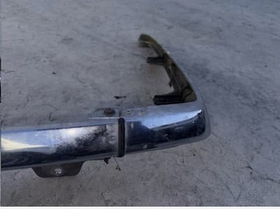 1987 Yamaha XVZ1300 Venture Royale Y371 rear trunk chrome trim piece - Thumbnail 17