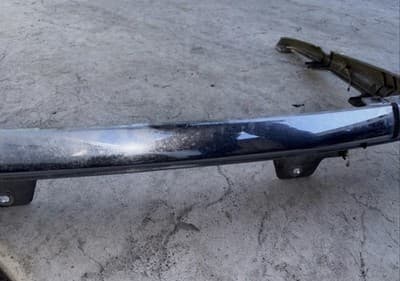 1987 Yamaha XVZ1300 Venture Royale Y371 rear trunk chrome trim piece - Thumbnail 5