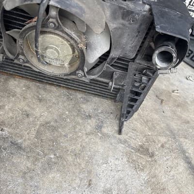 1983-85 Honda V65 Sabre VF1100 S ENGINE RADIATOR W/ COOLING FAN VF 1100 VF1100S - Thumbnail 7
