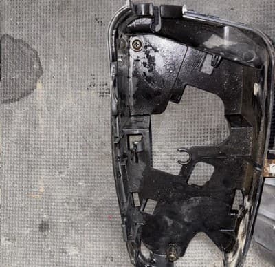 87 HONDA SUPER MAGNA VF700 VF700C AIRBOX INTAKE LEFT RIGHT COVER SUPPORT - Thumbnail 2