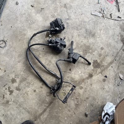 1985 Honda v65 magne 1100 v4 front brake calipers