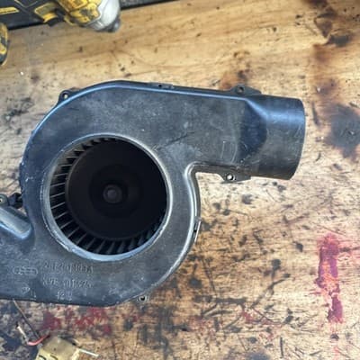 VW T2 Bus Heater Blower Motor w/bracket&relay 72-79, USED OE German, #261261193A