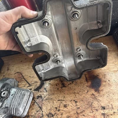 83-86 Honda VF1100S Sabre Magna V65 Cylinder Head Valve Covers - Thumbnail 4