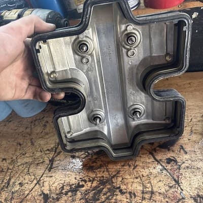 83-86 Honda VF1100S Sabre Magna V65 Cylinder Head Valve Covers - Thumbnail 2