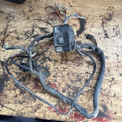 85 Honda VF1100 VF 1100 V65 S Sabre Left Hand Control Switch Turn Signal