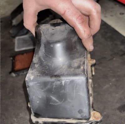 87 Honda VF700 VF 700 C Super Magna Airbox Air Box Filter - Thumbnail 5