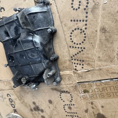 1986 HONDA V65 1100 MAGNA SABRE VF1100C ENGINE OIL PAN - Thumbnail 4