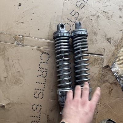 83-86 1985 HONDA V65 MAGNA VF1100 REAR SHOCKS - Thumbnail 3