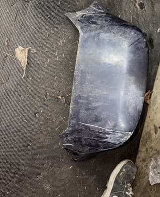 1987 YAMAHA VENTURE XVZ1300 FRONT LOWER CENTER V FAIRING COWL GUARD - Thumbnail 4