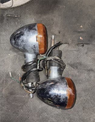 1985 HONDA MAGNA 700 VF700C FRONT LEFT RIGHT TURN SIGNALS LIGHT INDICATORS - Thumbnail 2